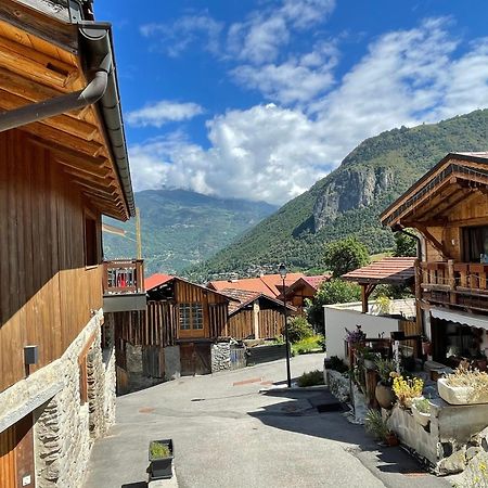 Maison De Village Au Pied Des 3 Vallees Villarlurin Kültér fotó