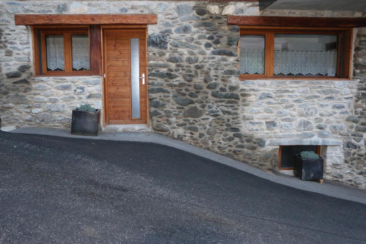 Maison De Village Au Pied Des 3 Vallees Villarlurin Kültér fotó