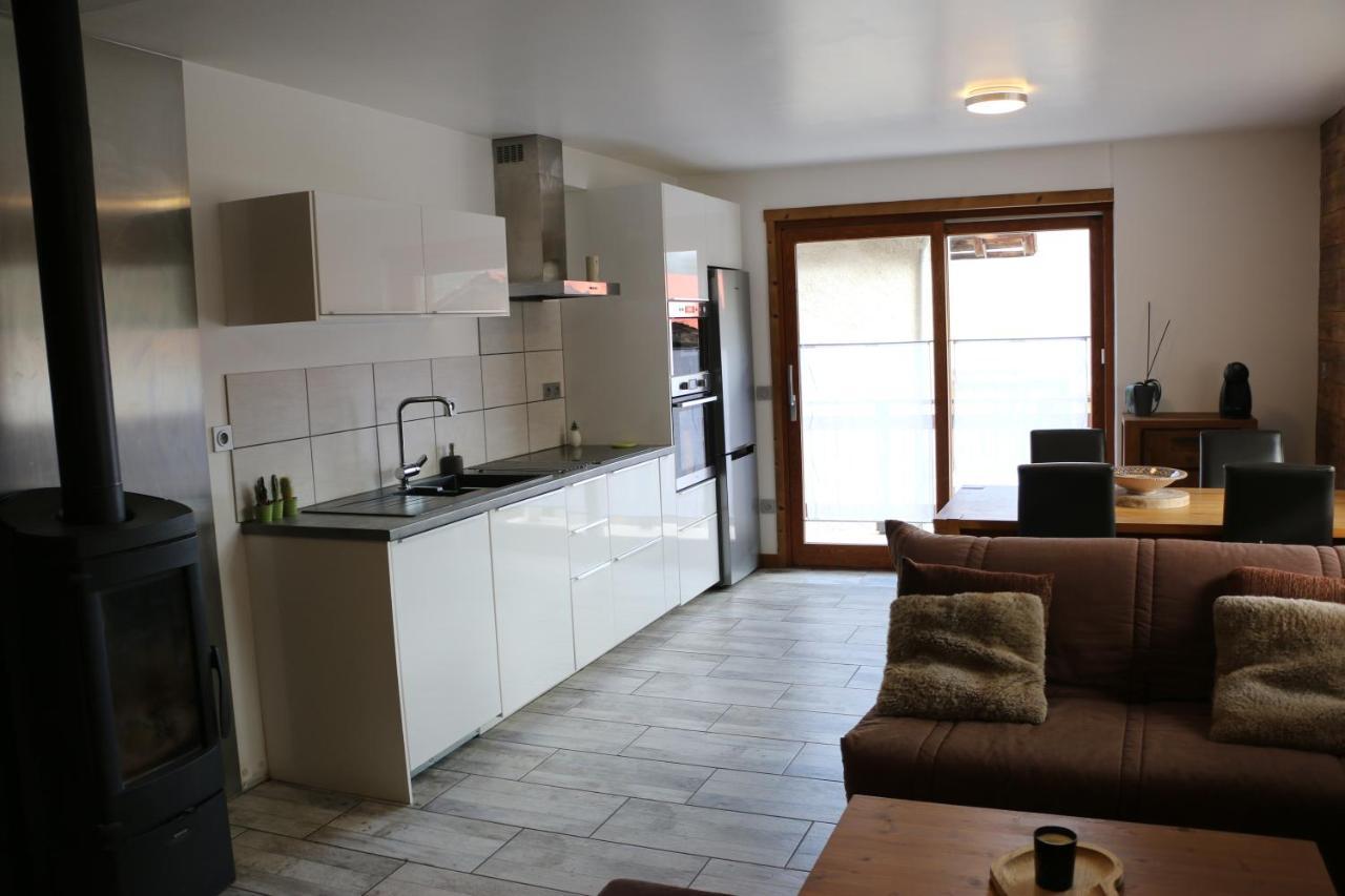 Maison De Village Au Pied Des 3 Vallees Villarlurin Kültér fotó