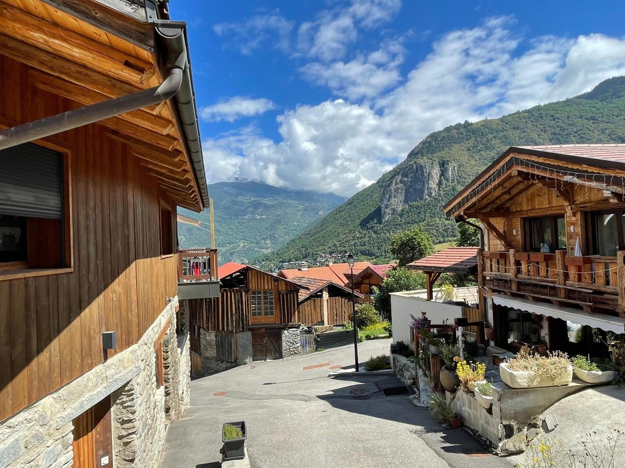 Maison De Village Au Pied Des 3 Vallees Villarlurin Kültér fotó